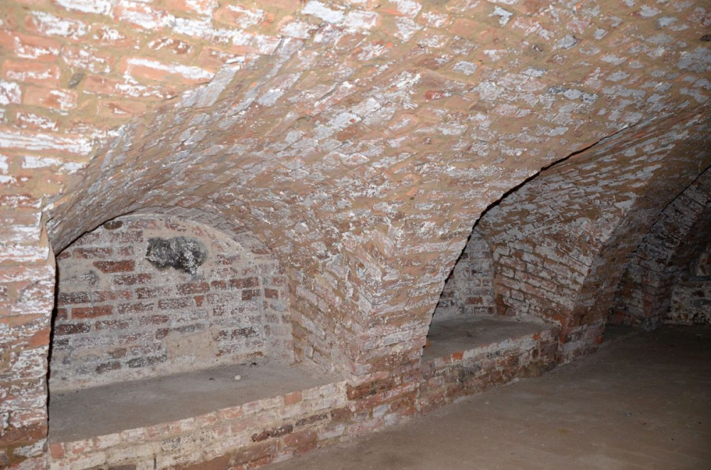 PAŁAC RENESANSOWY W WOJ. LUBUSKIM - 13420314