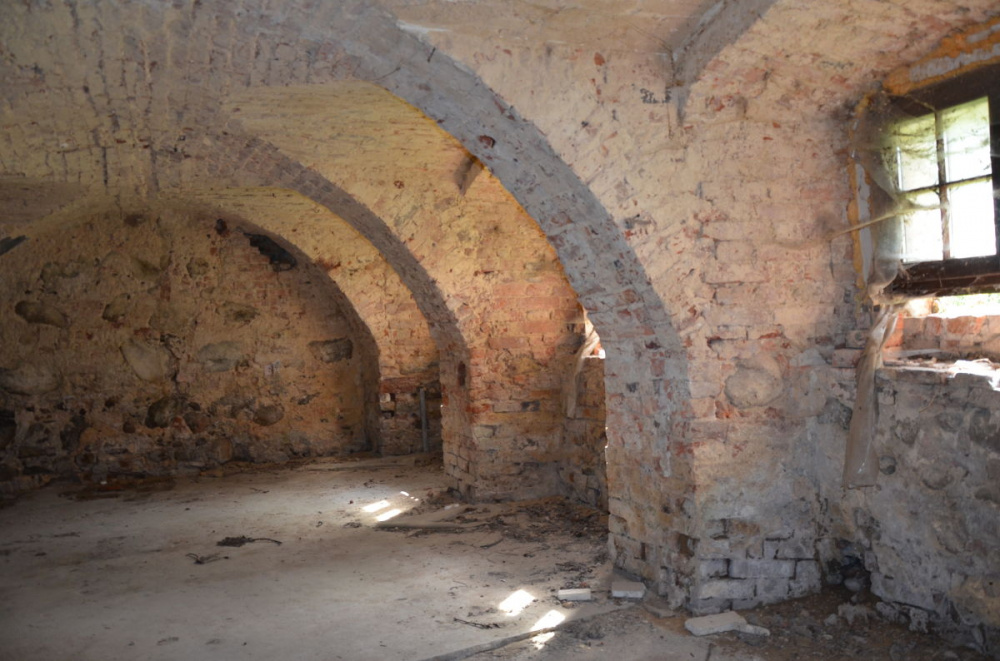 PAŁAC RENESANSOWY W WOJ. LUBUSKIM - 13420314