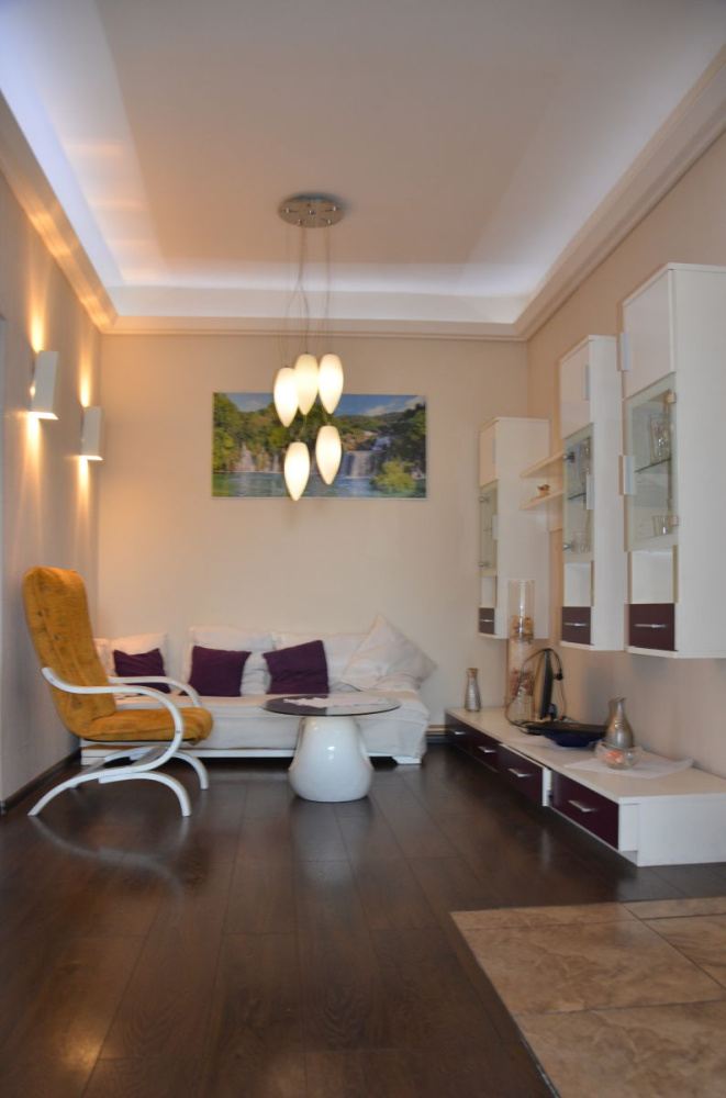 Mieszkanie 4-Pokojowe W Centrum Miasta - 13900314