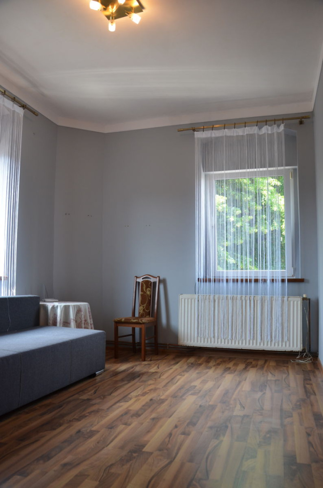 Mieszkanie 4-Pokojowe W Centrum Miasta - 13900314