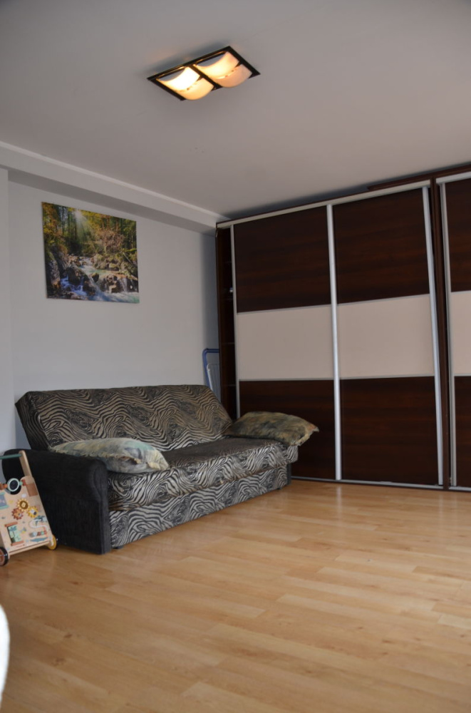 Mieszkanie 4-Pokojowe W Centrum Miasta - 13900314