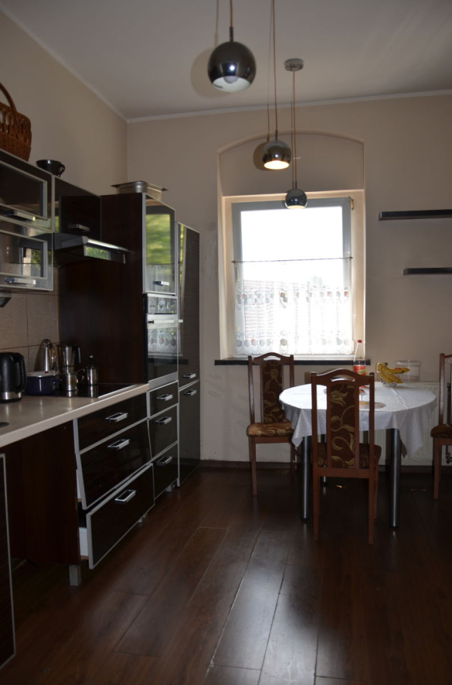 Mieszkanie 4-Pokojowe W Centrum Miasta - 13900314