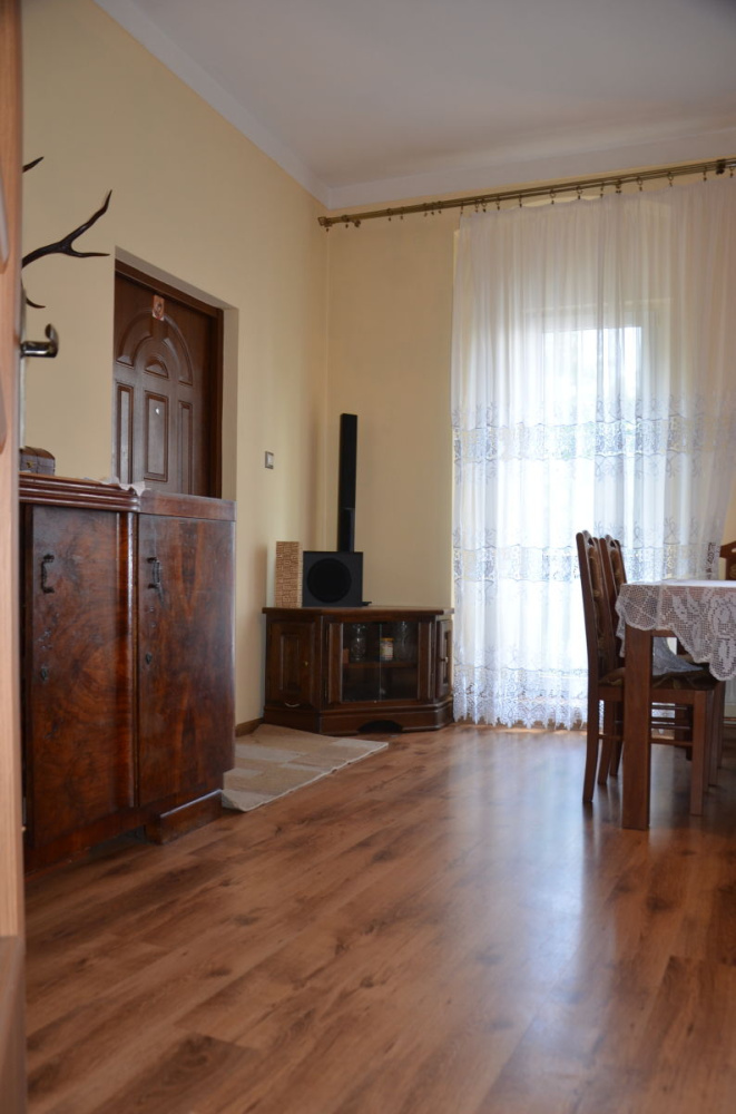 Mieszkanie 4-Pokojowe W Centrum Miasta - 13900314