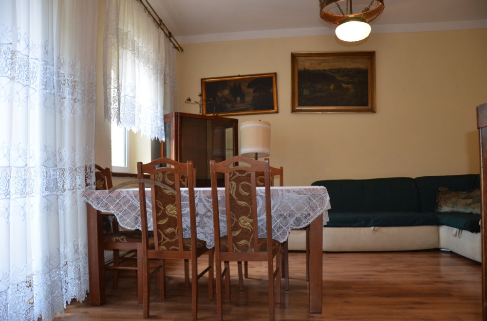 Mieszkanie 4-Pokojowe W Centrum Miasta - 13900314