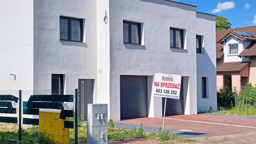 Segment W Domu Dwurodzinnym W Centrum Miasta