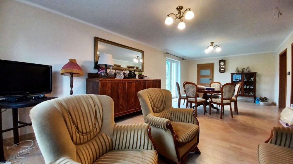 Klimatyczny Dom Z DuŻĄ DziaŁkĄ - 15040314