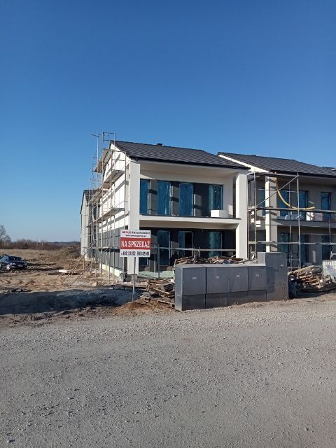 Atrakcyjne apartamenty z ogródkiem - 15080314