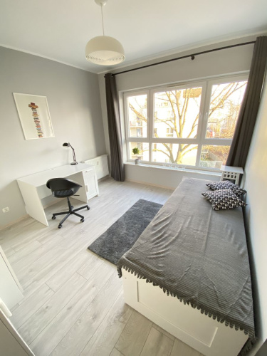 Przestronny dwupoziomowy apartament z tarasem