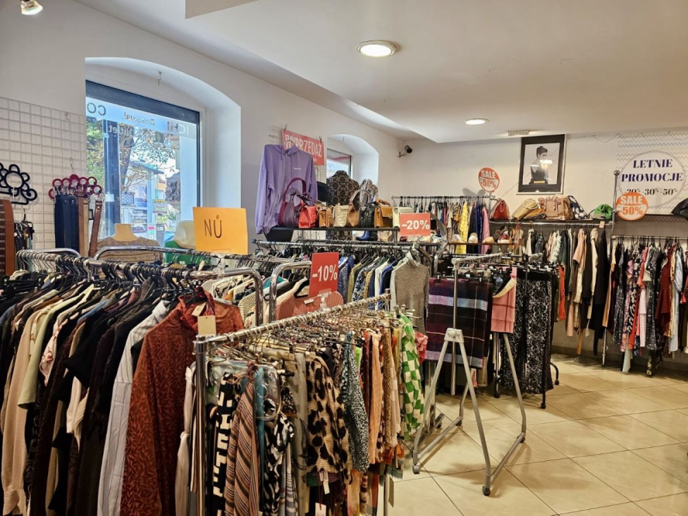Lokal użytkowy w ścisłym centrum - 15490314