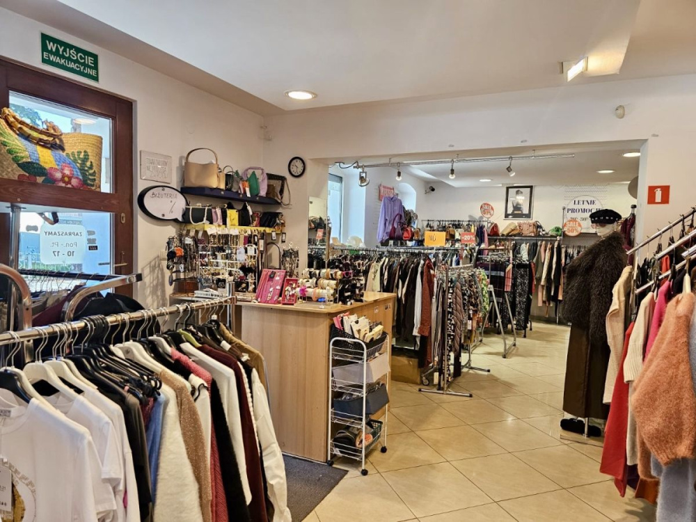 Lokal użytkowy w ścisłym centrum - 15490314