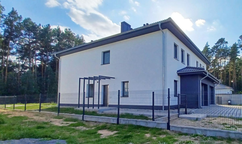 Elegancki Segment Przy Lesie - 15620314