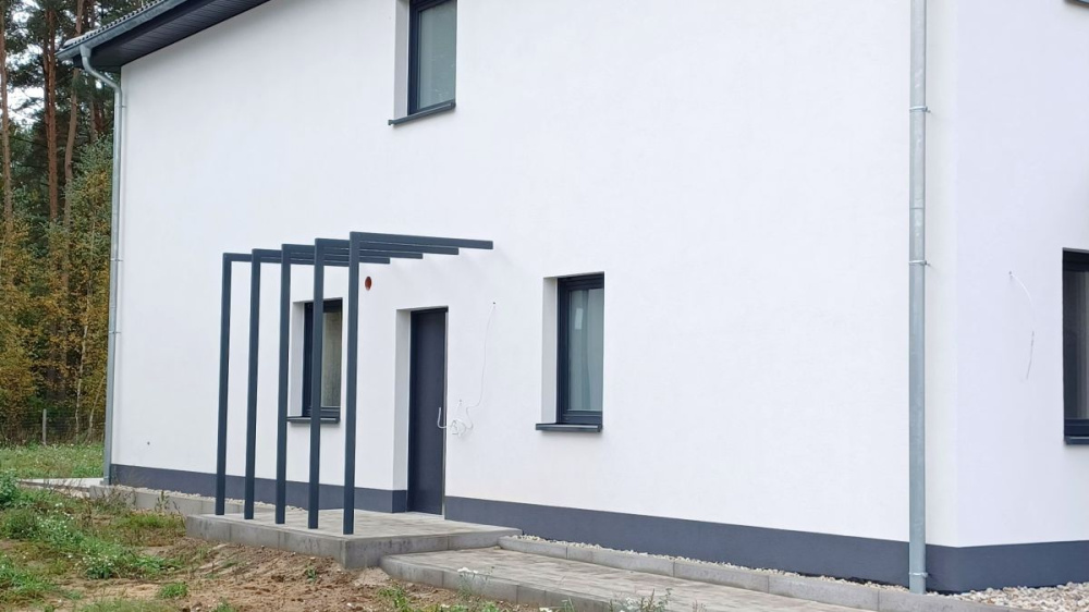 Elegancki Segment Przy Lesie - 15620314