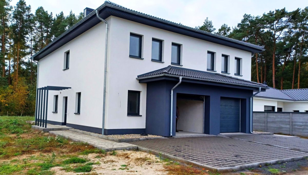 Elegancki Segment Przy Lesie - 15620314