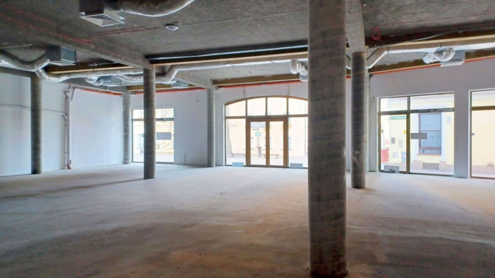 Komercyjna NieruchomoŚĆ W Sercu Zielonej GÓry - 15670314