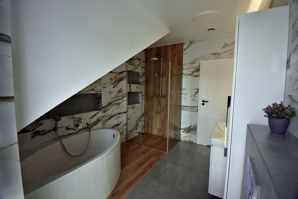 Nowy Dom Z Ogródkiem - 15870314