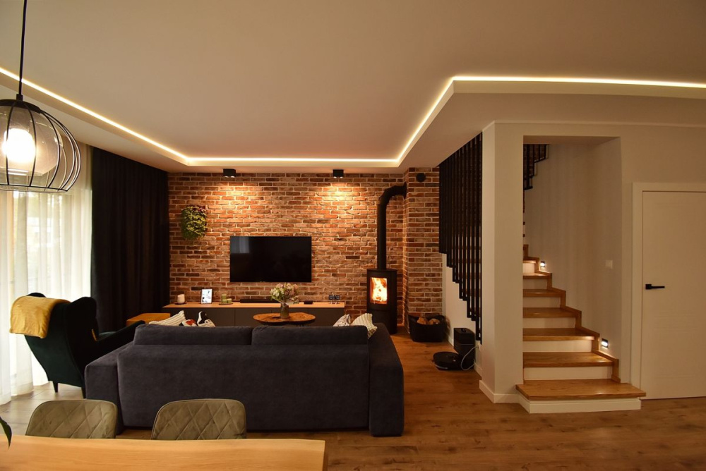 Nowy Dom Z Ogródkiem - 15870314