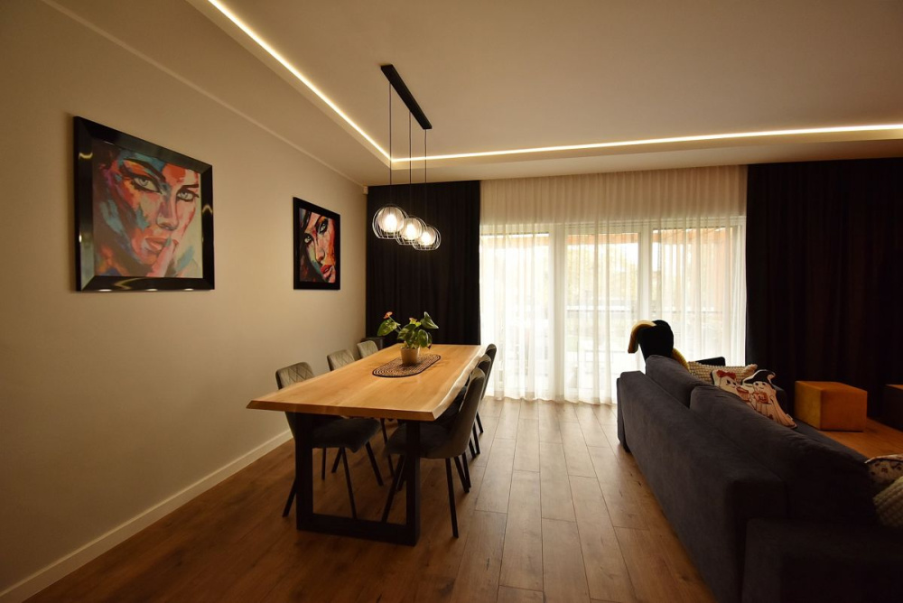 Nowy Dom Z Ogródkiem - 15870314