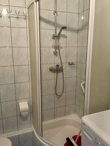 Przytulna kawalerka w pobliżu centrum - 15920314
