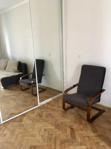 Przytulna kawalerka w pobliżu centrum - 15920314