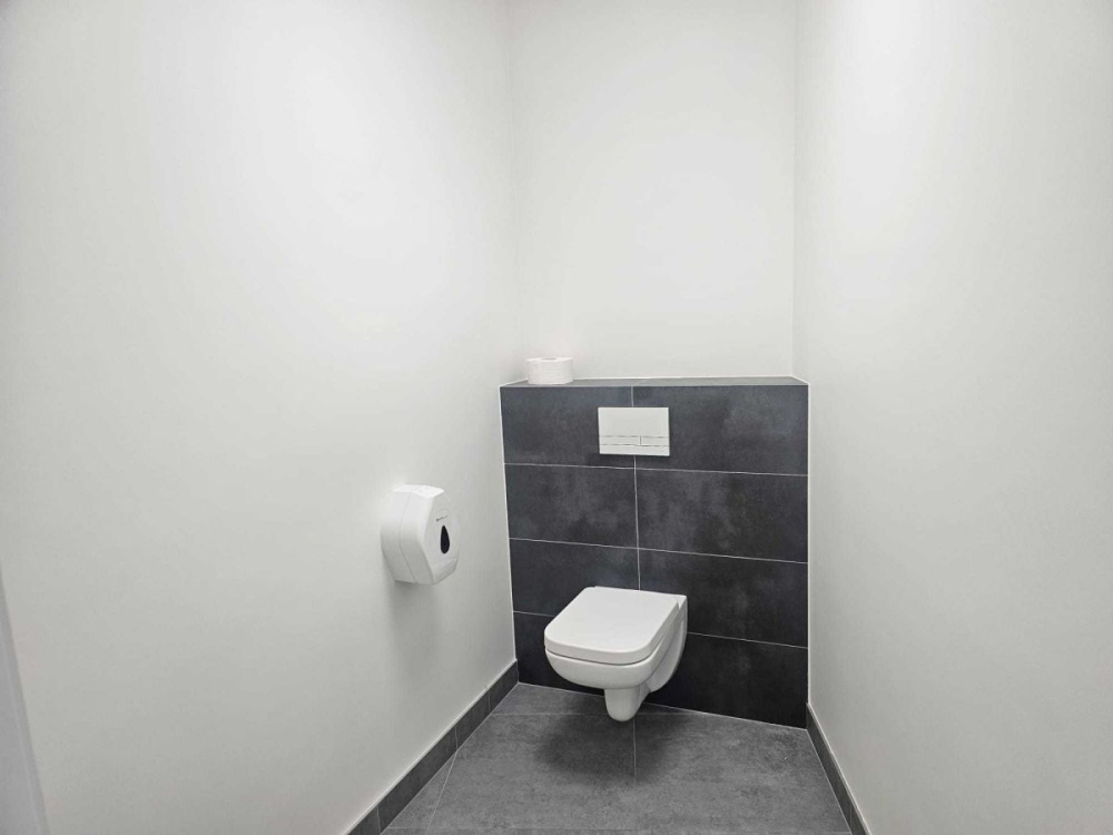 Lokal użytkowy w ścisłym centrum - 16190314