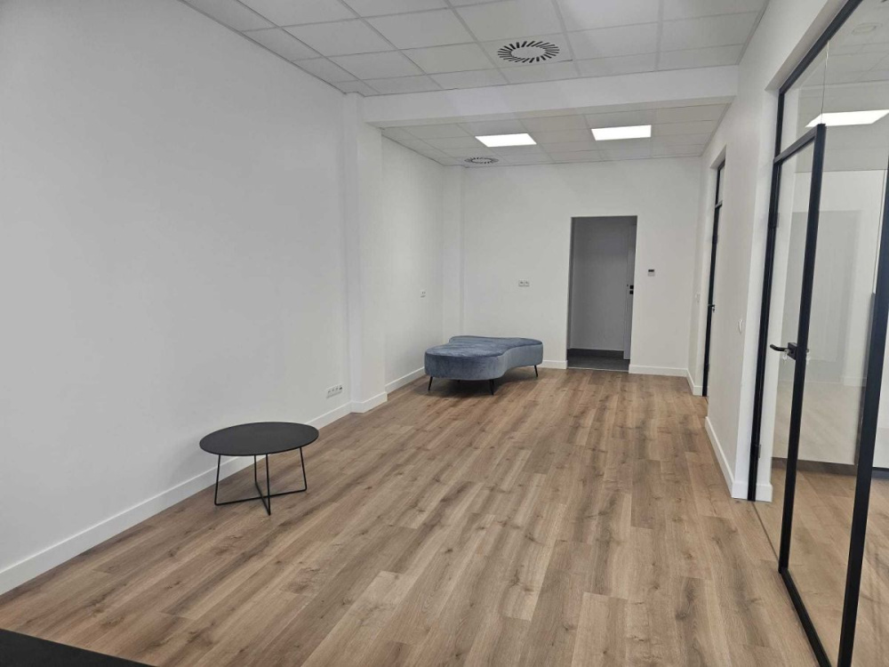 Lokal użytkowy w ścisłym centrum - 16190314