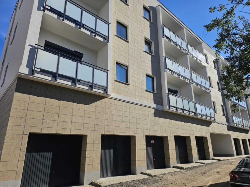 Komfortowy apartament w sercu miasta - 16240314