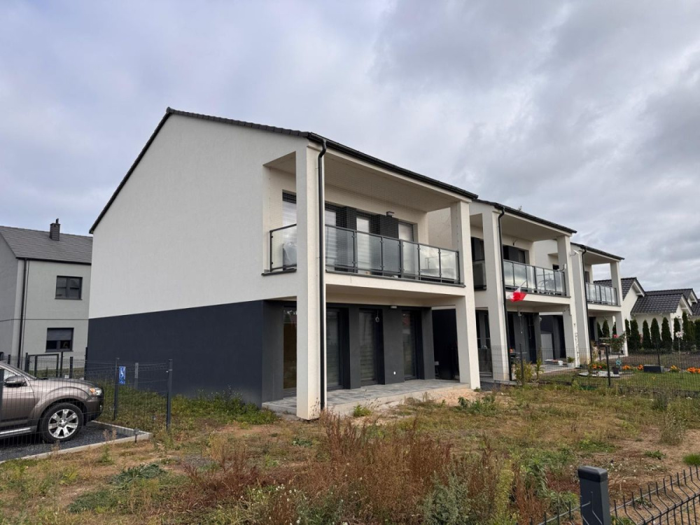 Atrakcyjny Apartament na Kameralnym Osiedlu - 16250314