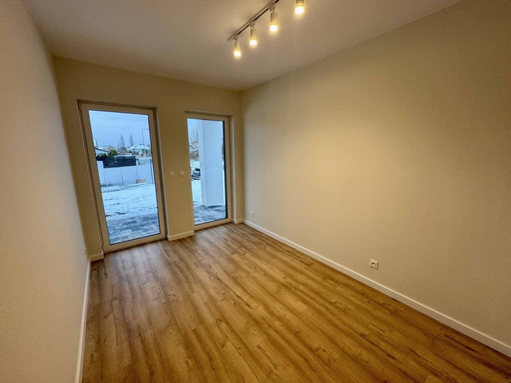 Atrakcyjny Apartament na Kameralnym Osiedlu - 16250314