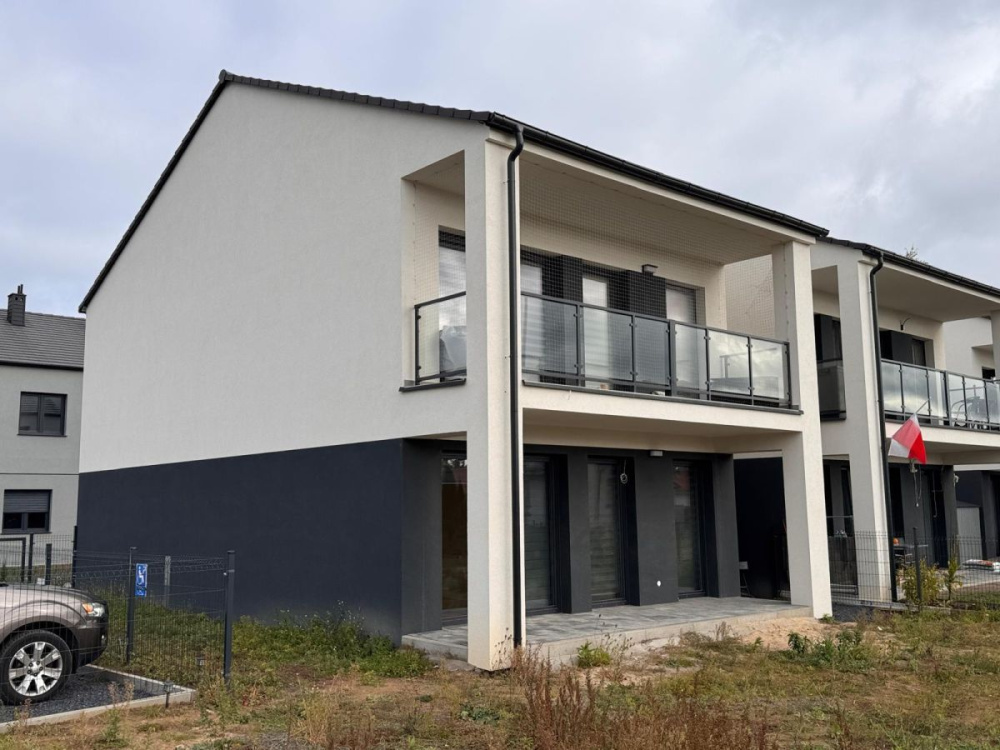 Atrakcyjny Apartament na Kameralnym Osiedlu - 16250314