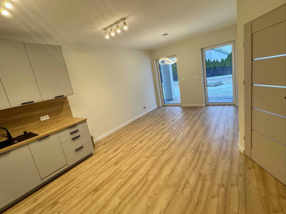 Atrakcyjny Apartament na Kameralnym Osiedlu - 16250314